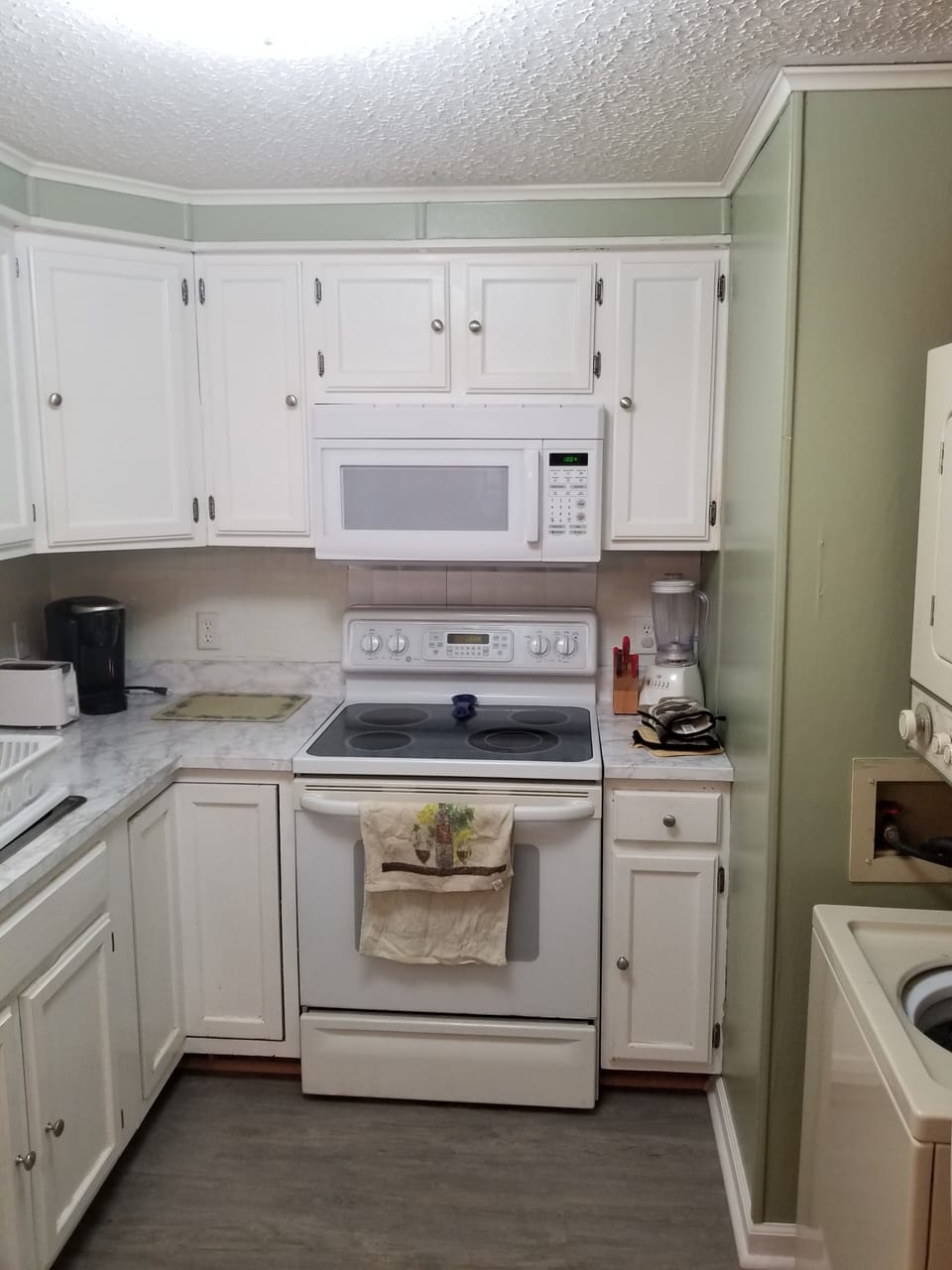 Kitchen w/Stove & Microwave