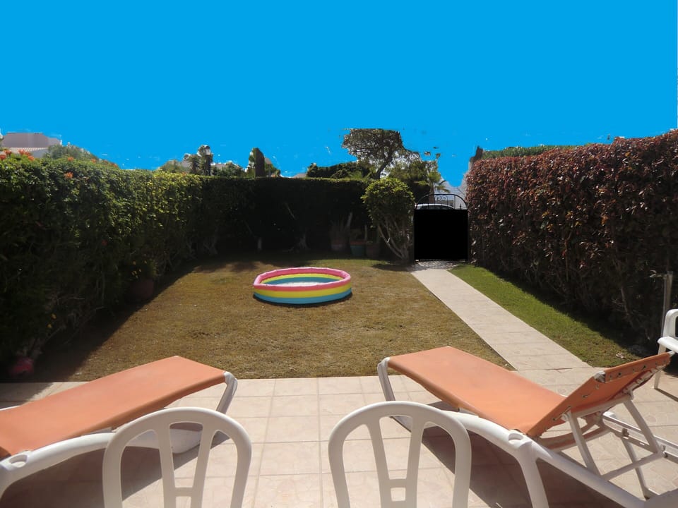 Sunbathe in private