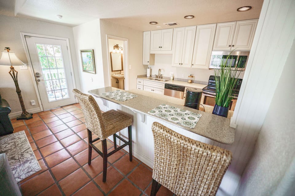 Open Kitchen (Upstairs)