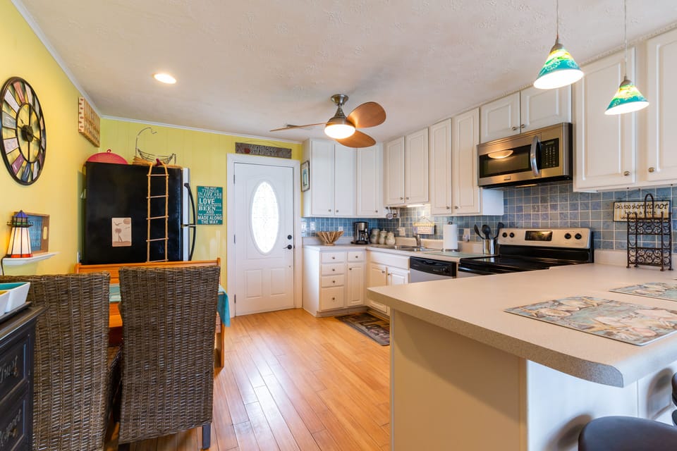 Kitchen big enough for 2 cooks.... but we don't advise it.
