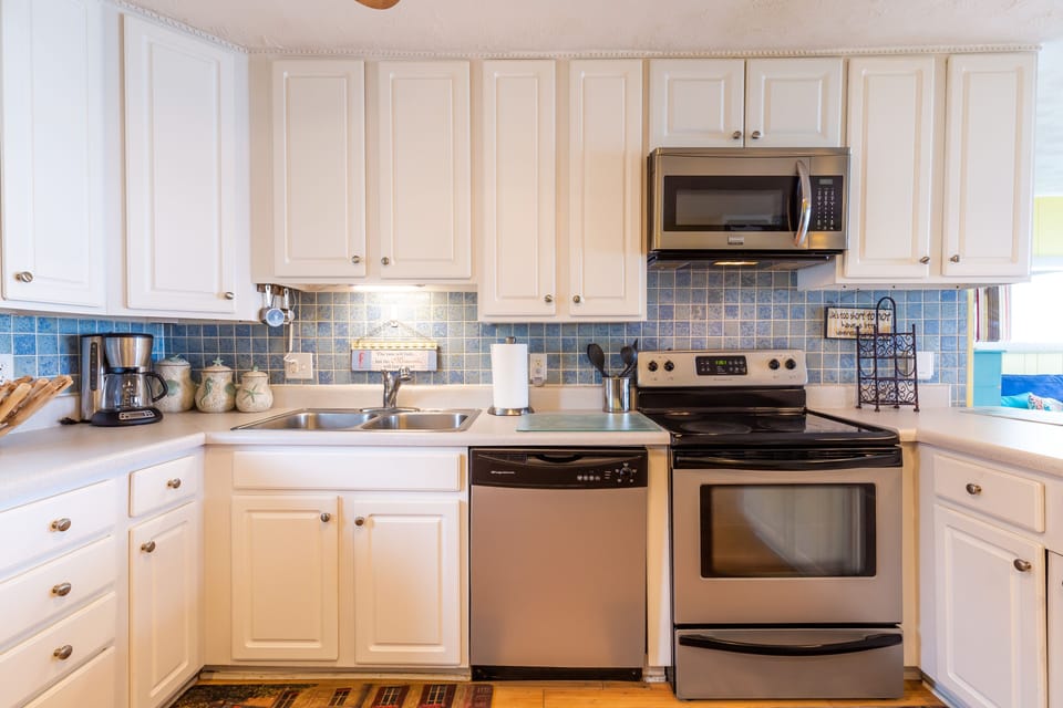 Everything you need including dishes/cookware and regular & Keurig coffee makers