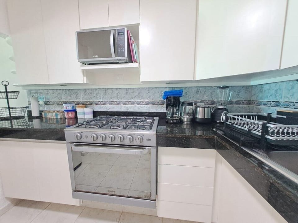 6 burners Gas Stove with Oven 