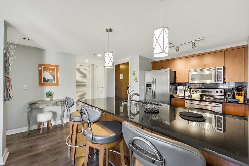 Beautiful lighting in the kitchen and entryway.  Fully equipped kitchen.