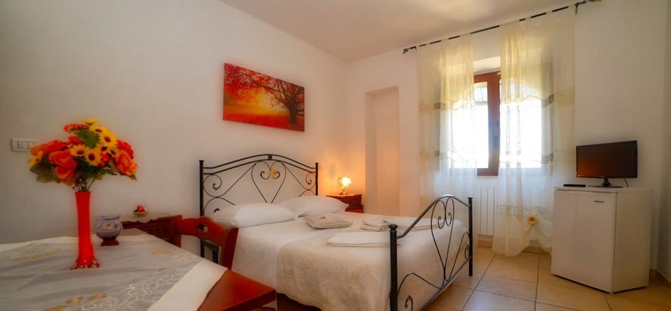 Double Room, 1 Bedroom | Premium bedding, down comforters, desk, blackout drapes