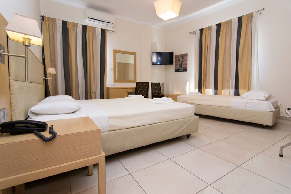 Soundproofing, free WiFi, bed sheets