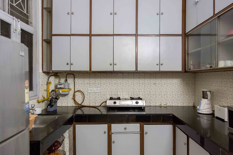 Standard Double Room | Shared kitchen | Fridge, microwave, oven, stovetop