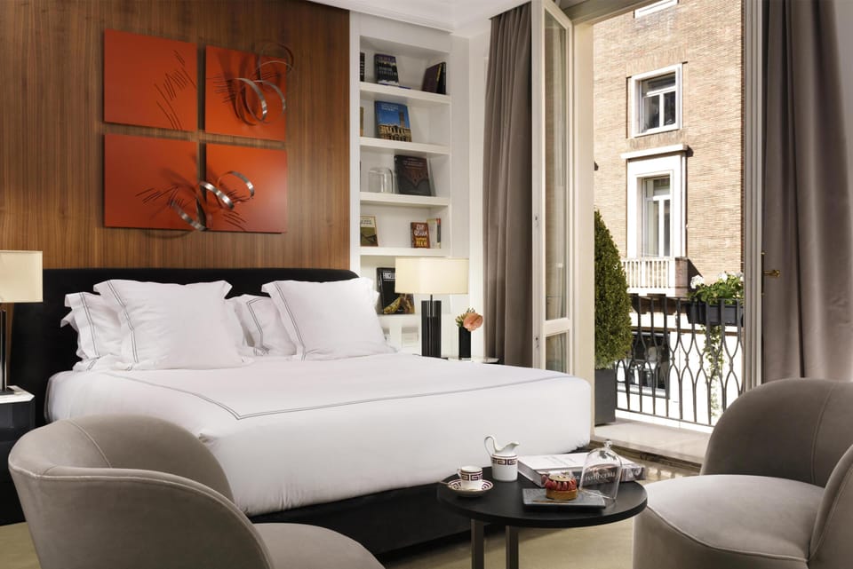 Premium bedding, minibar, in-room safe, soundproofing