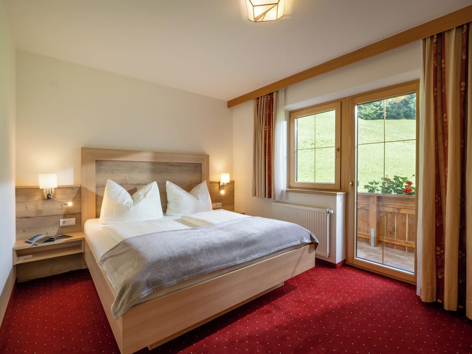 Apartment (Top 1) | Desk, free WiFi, bed sheets