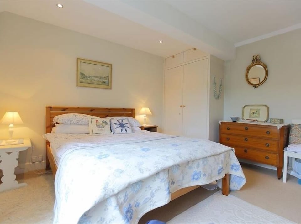 Cottage | 1 bedroom, individually decorated, individually furnished