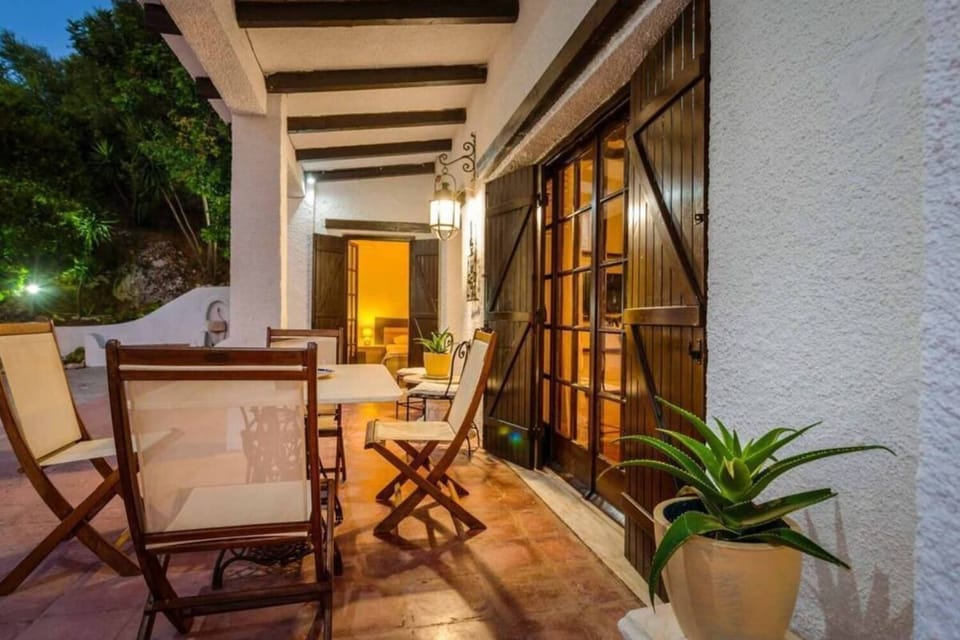 Astarte Villas - Hacienda Beach Villa