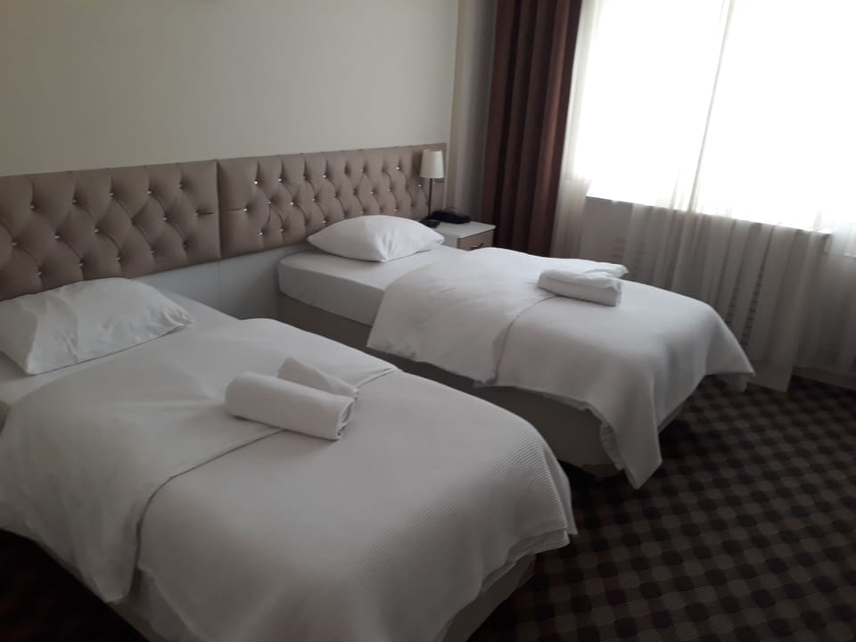Classic Twin Room, 2 Twin Beds | Iron/ironing board, free WiFi, wheelchair access