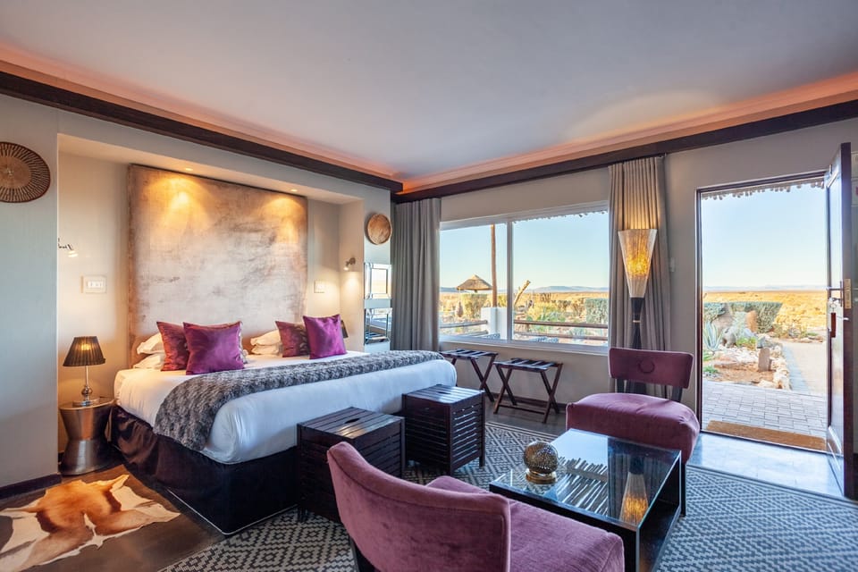 Ambassador Chalet - Double (7) | Minibar, in-room safe, desk, free WiFi