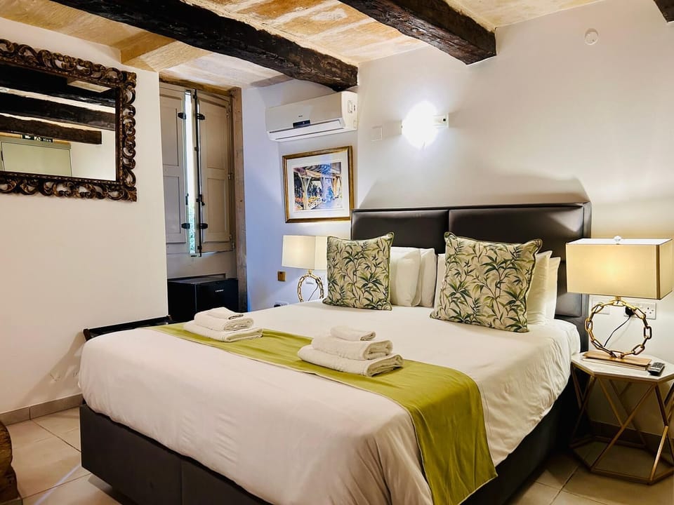 Comfort Room (Large (DINGLI) | In-room safe, individually decorated, individually furnished