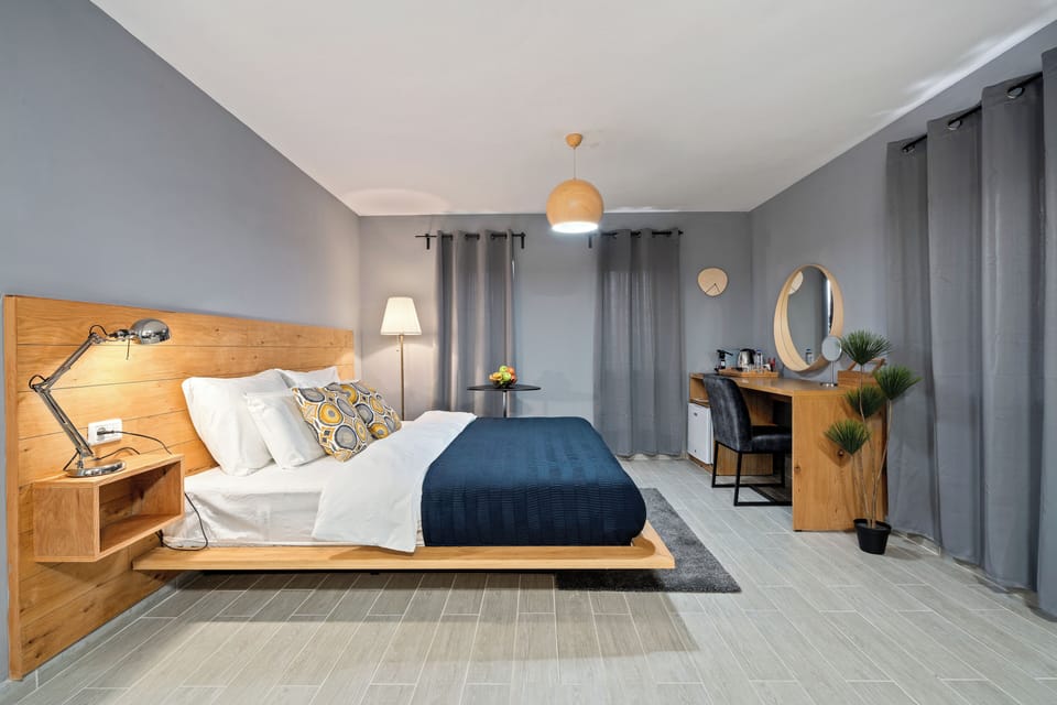 1 bedroom, Egyptian cotton sheets, premium bedding, pillowtop beds