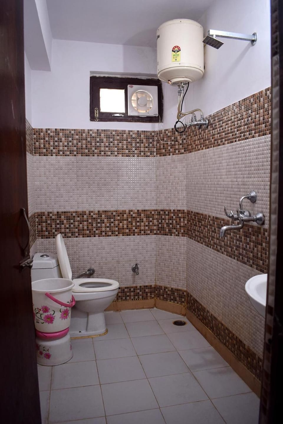 Shower, towels