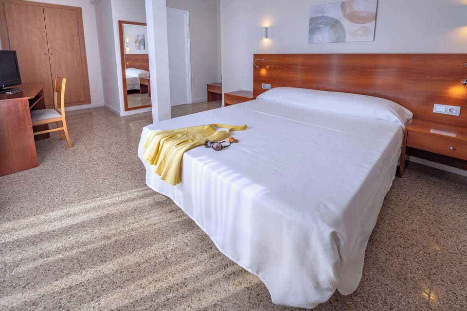 1 bedroom, in-room safe, bed sheets