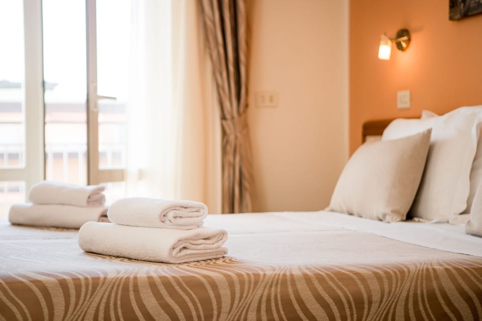 In-room safe, desk, blackout drapes, free WiFi