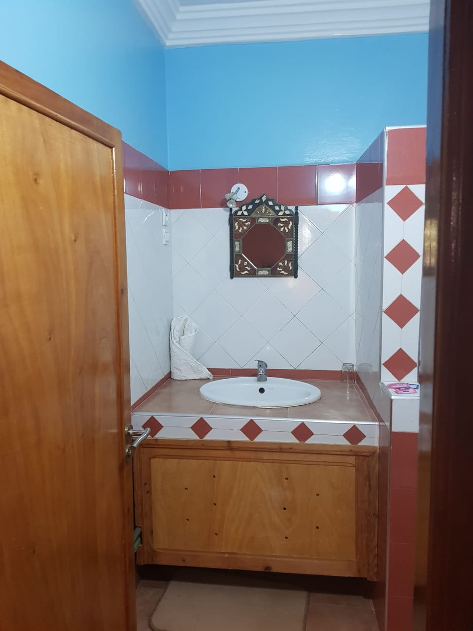 Standard Room | Bathroom sink