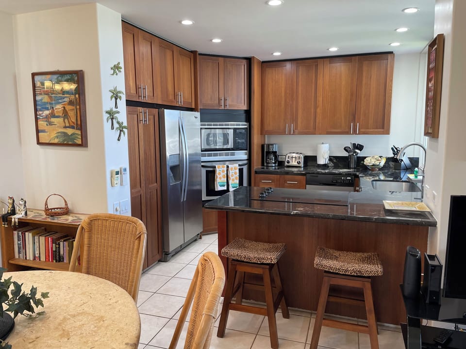 Stainless steel appliances, New granite, remodeled