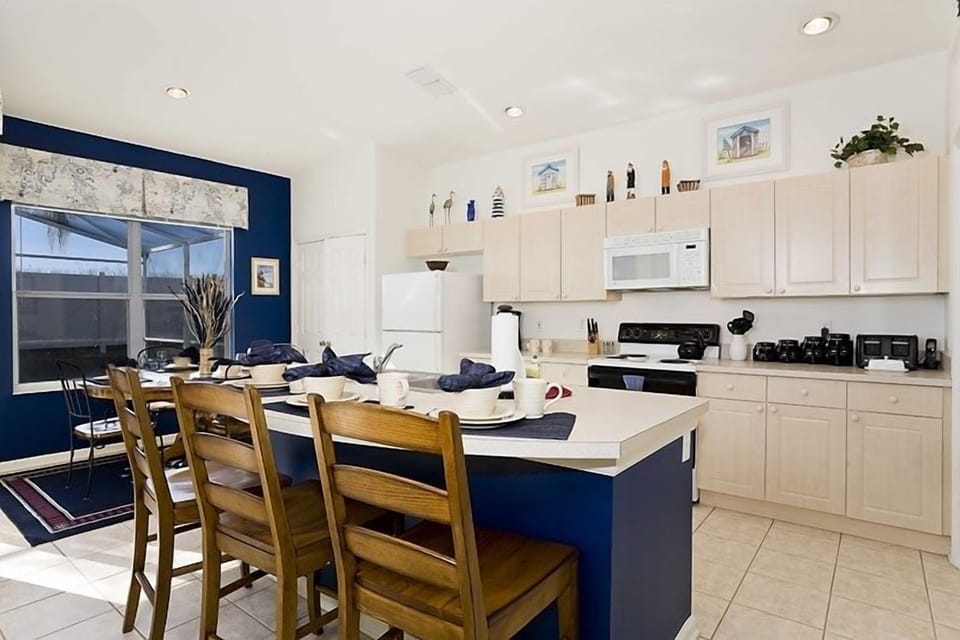Fully equipped kitchen
