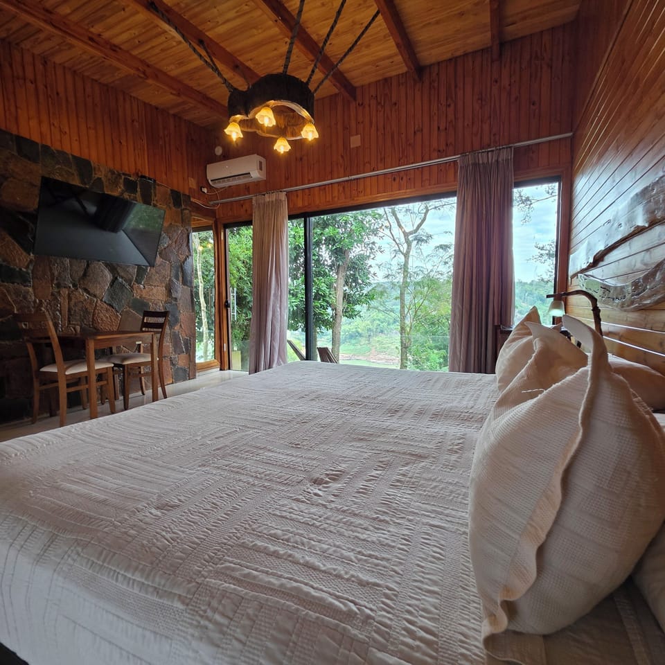 Superior Room, Non Smoking | Down comforters, memory foam beds, minibar, blackout drapes