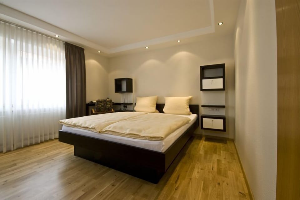 In-room safe, desk, free WiFi, bed sheets