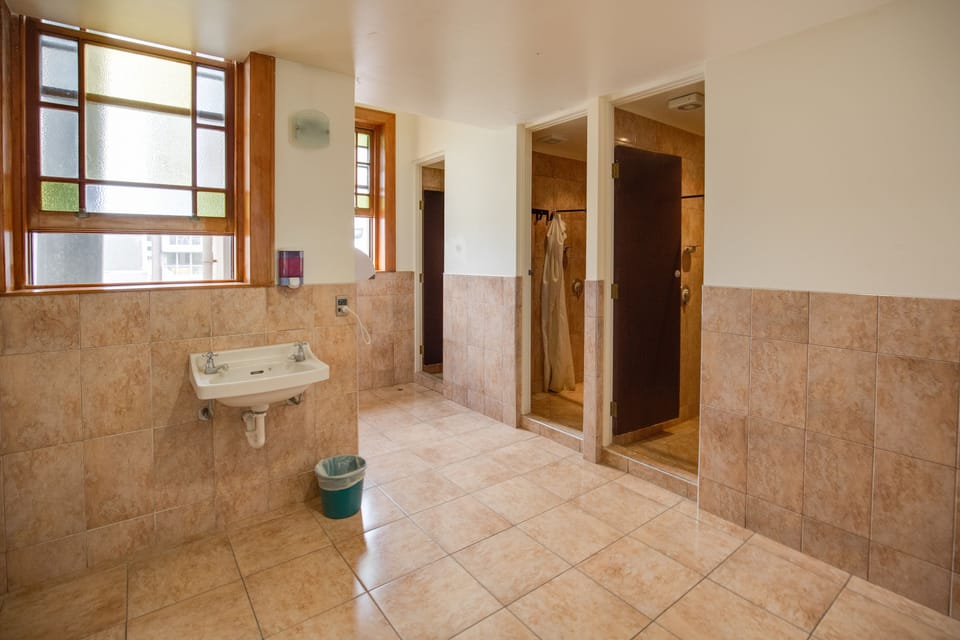 The Cambridge Hotel & Backpackers Hostel in Wellington
