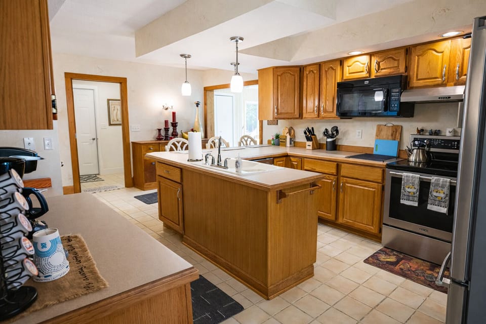 All you basic needs and more will be found in this kitchen