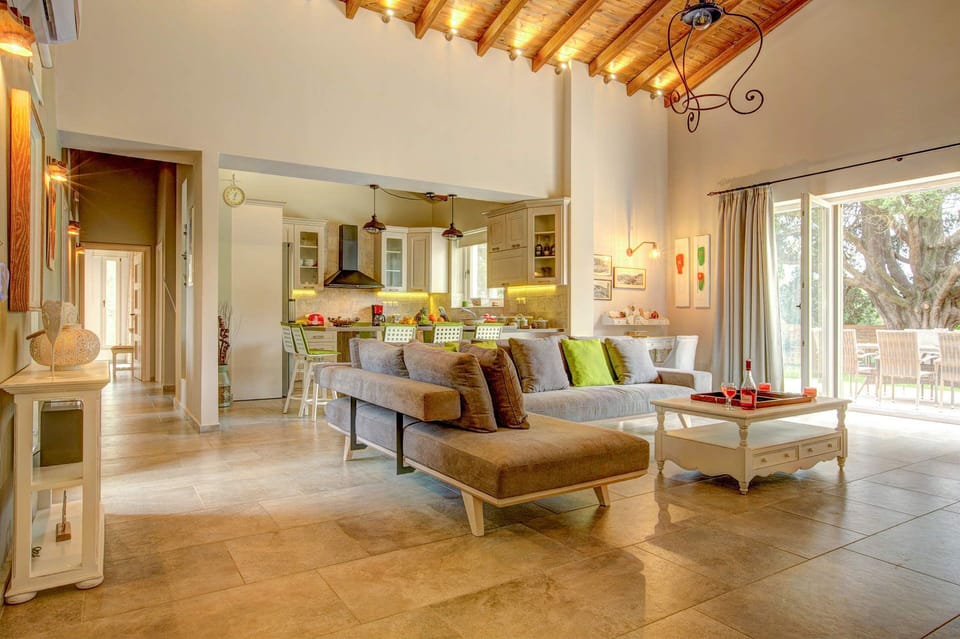 Astarte Villas - Laalu Private Villa with Pool