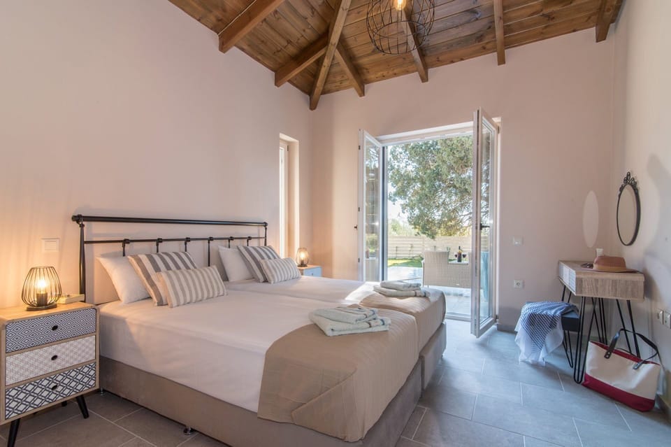 Astarte Villas - Laalu Private Villa with Pool