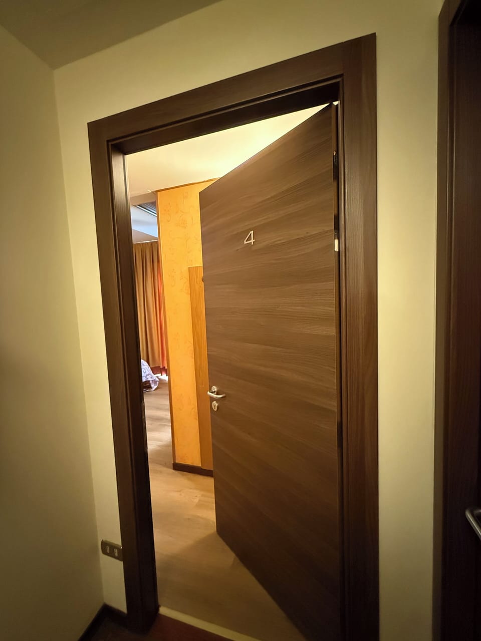 In-room safe, desk, blackout drapes, soundproofing