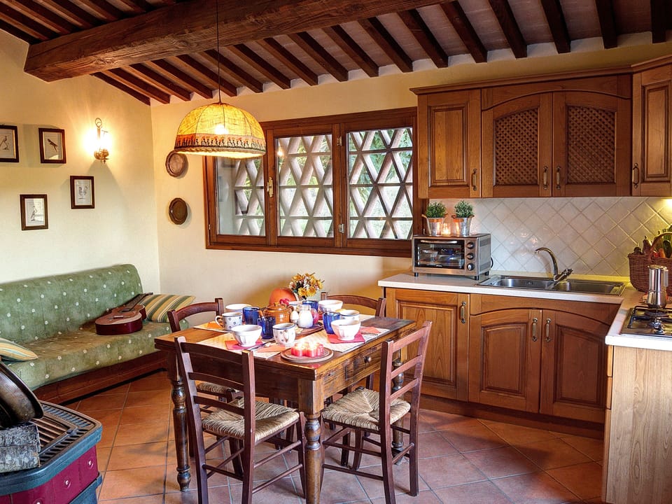 House, 2 Bedrooms, Garden View (Gli Ulivi) | Blackout drapes, iron/ironing board