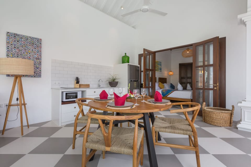 Villa, 2 Bedrooms | In-room dining
