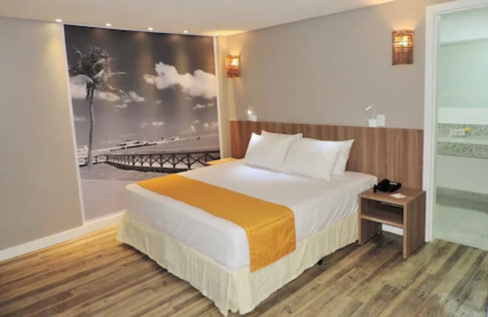 Deluxe Double Room | Minibar, in-room safe, blackout drapes, soundproofing