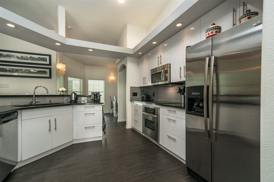 House | Private kitchen | Fridge, microwave, stovetop, dishwasher