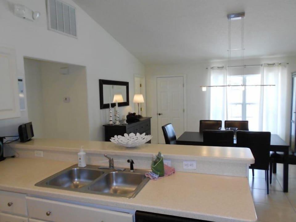 House | Private kitchen | Coffee/tea maker, dining tables