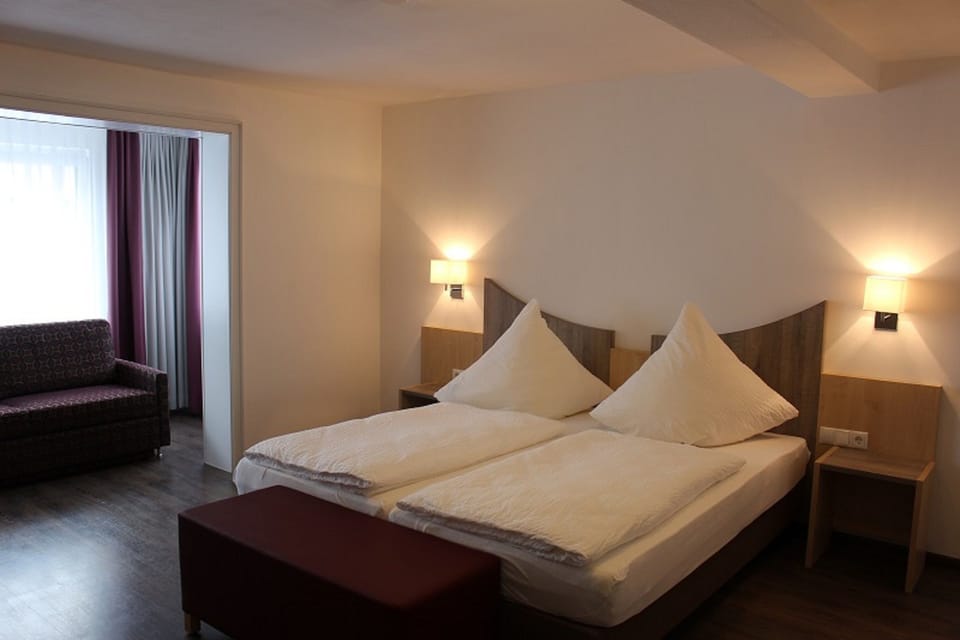 Double Room | Desk, free WiFi
