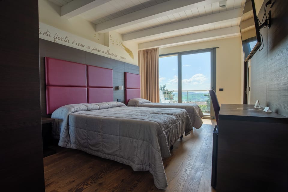 Superior Triple Room | Desk, soundproofing, free WiFi