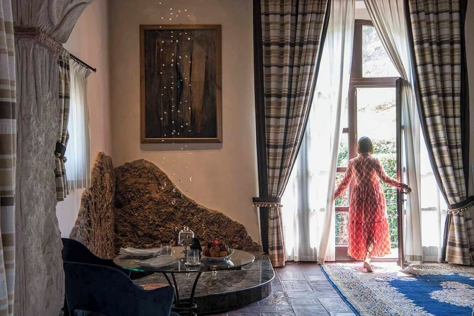 Presidential Suite | Egyptian cotton sheets, premium bedding, in-room safe, desk