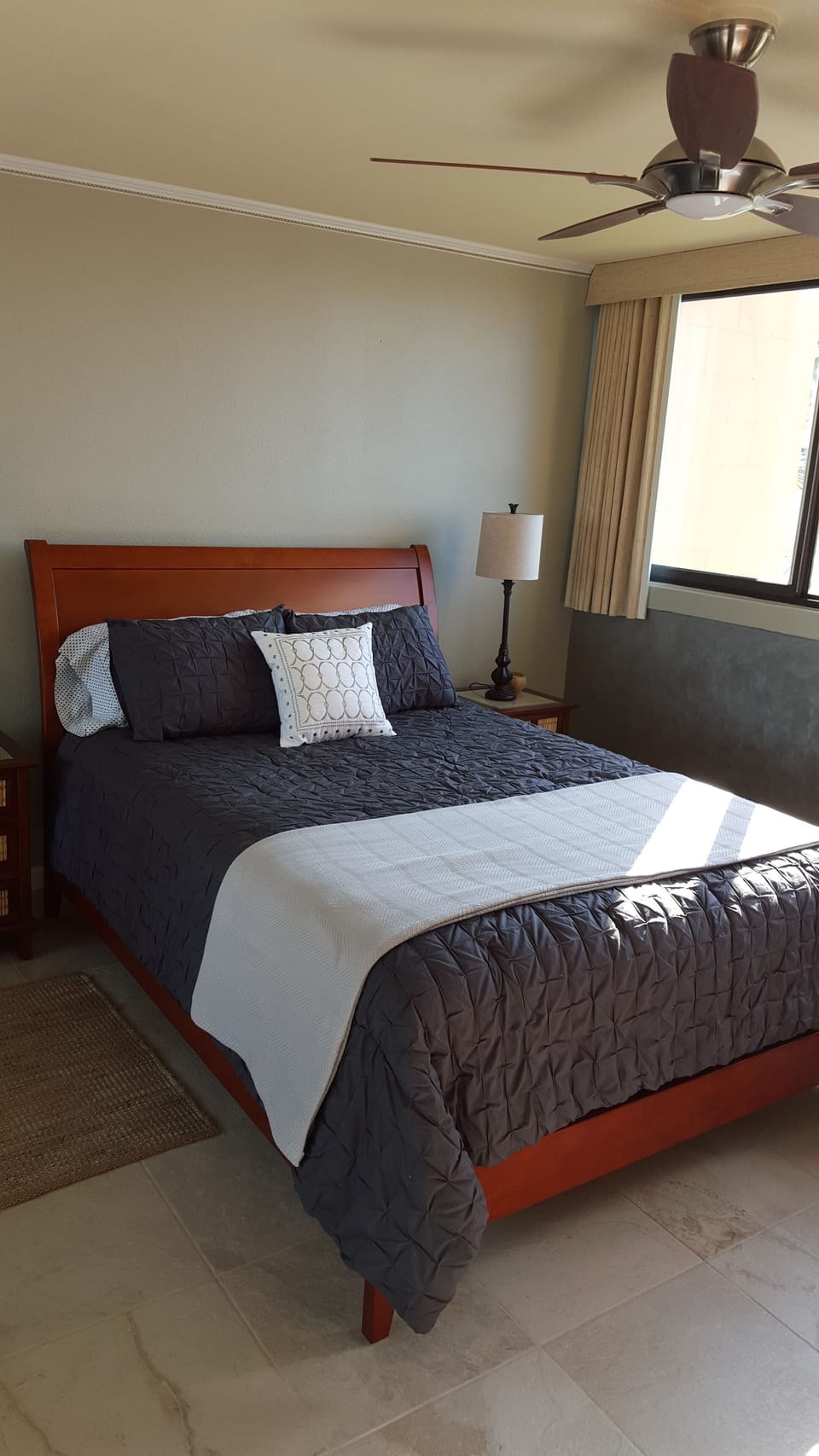 Queen size bed