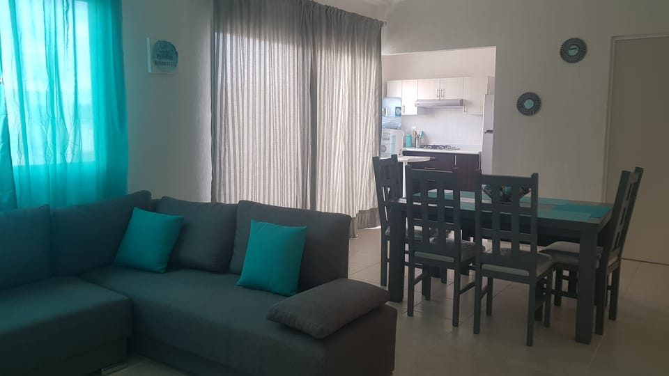 Family Apartment, 3 Bedrooms, Non Smoking | Living area | Flat-screen TV, Netflix