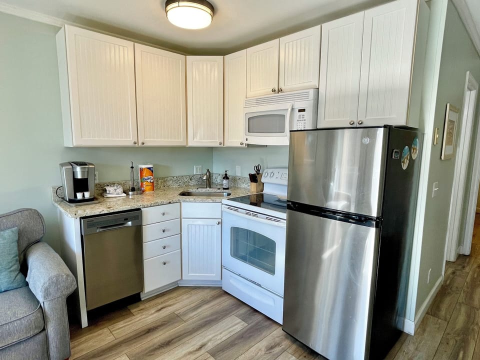 Kitchen - Everything needed for cooking meals