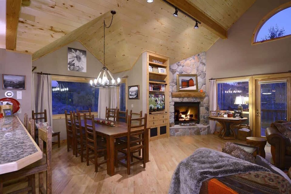 Room for 8 Around the Dining Table