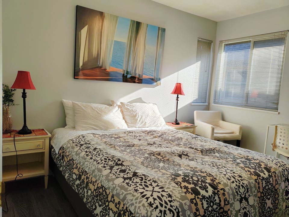 Comfort Double, 1 Bedroom, Non Smoking, Shared Bathroom (Only Accepting Guests Aged 10 and Above) | Premium bedding, desk, laptop workspace, soundproofing