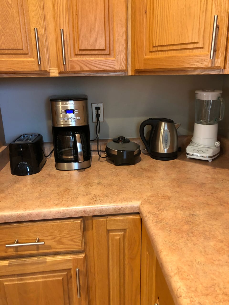 Toaster, Coffee maker, waffle iron, Instant tea kettle, blender & crockpot