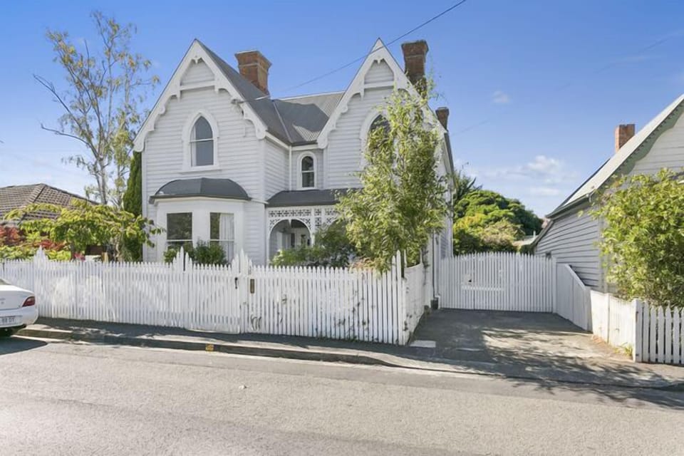 View of Amberley from King Street