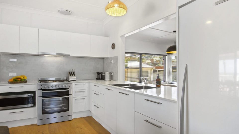 Bellevue | Kitchen | Coffee machine | Microwave | Gas cooktop