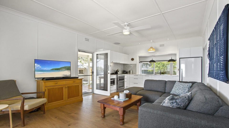 Bellevue | Living area | Smart TV | Wi-Fi | Ceiling fan