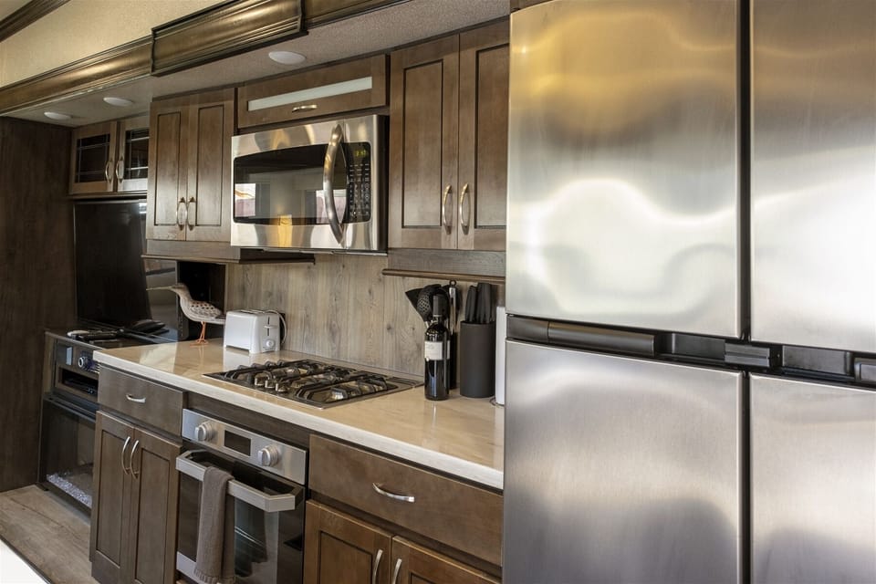 Driftwood - Lots of room to store your fresh seafood for dinner