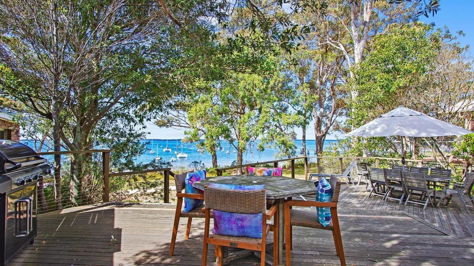 Bay Cottage | Waterfront | Amazing Views | BBQ | Deck